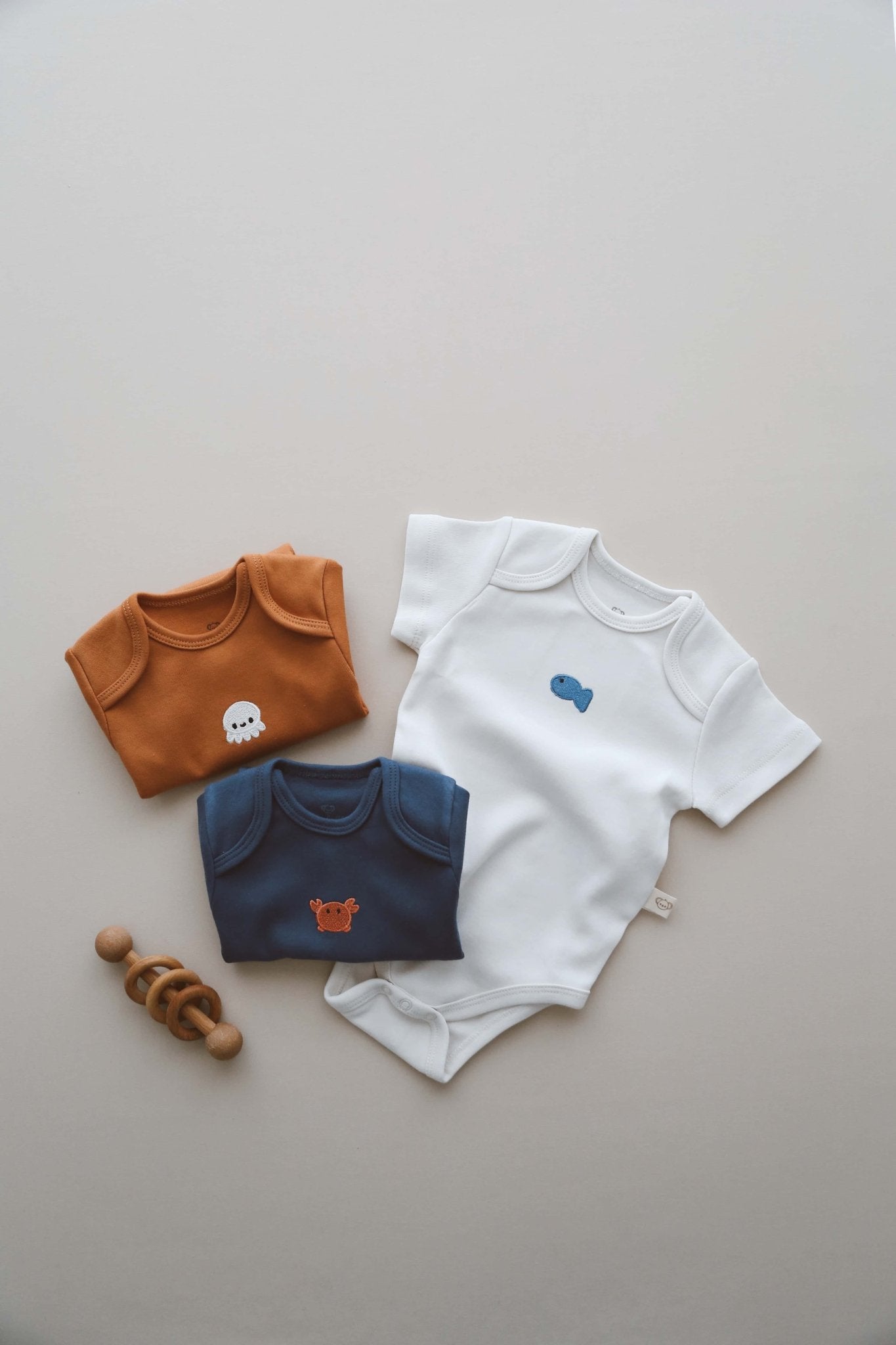 Baby Bodysuit Set of 3, 100% Organic Cotton, Breathable & Eco - Friendly Infant Wear, Gender Neutral Design, Perfect Baby Shower Gift - VivimadeCa