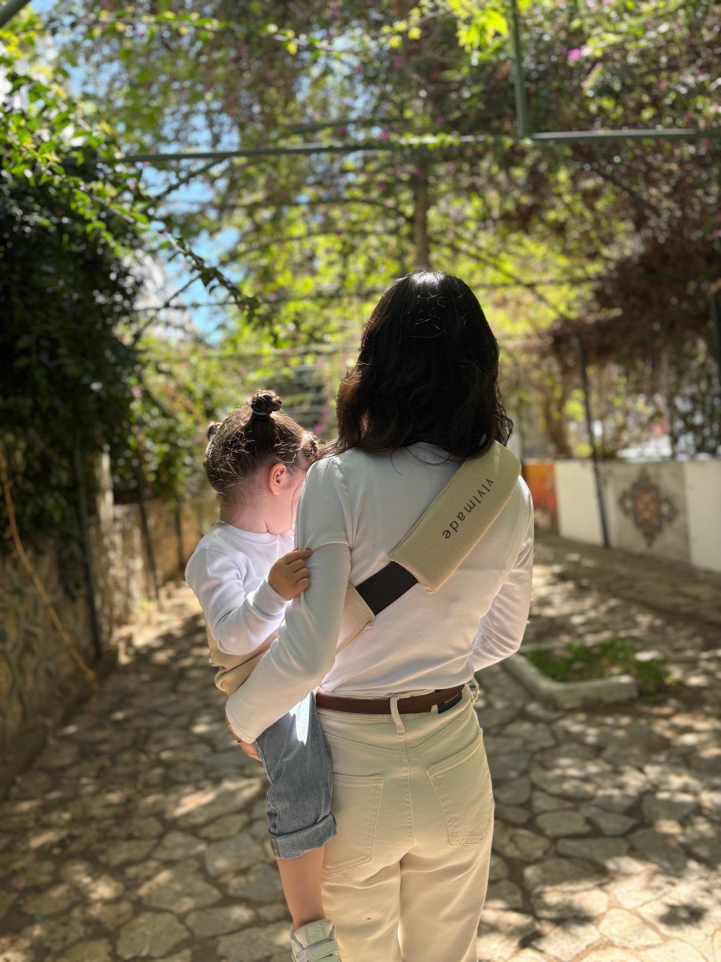 Baby Toddler Hip Sling Carrier - 100% Organic Cotton, Holds up to 20 kg, Safety Tested & Easy to Use Compact Babywearing Strap,Gifts for Mom - VivimadeCa