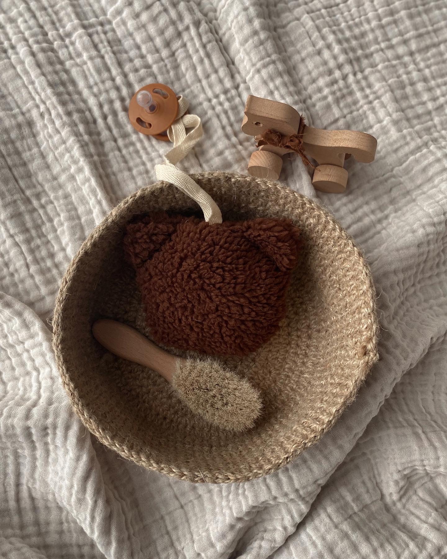 Plush Teddy Bear Pacifier Holder, Soft Sherpa Material - VivimadeCa