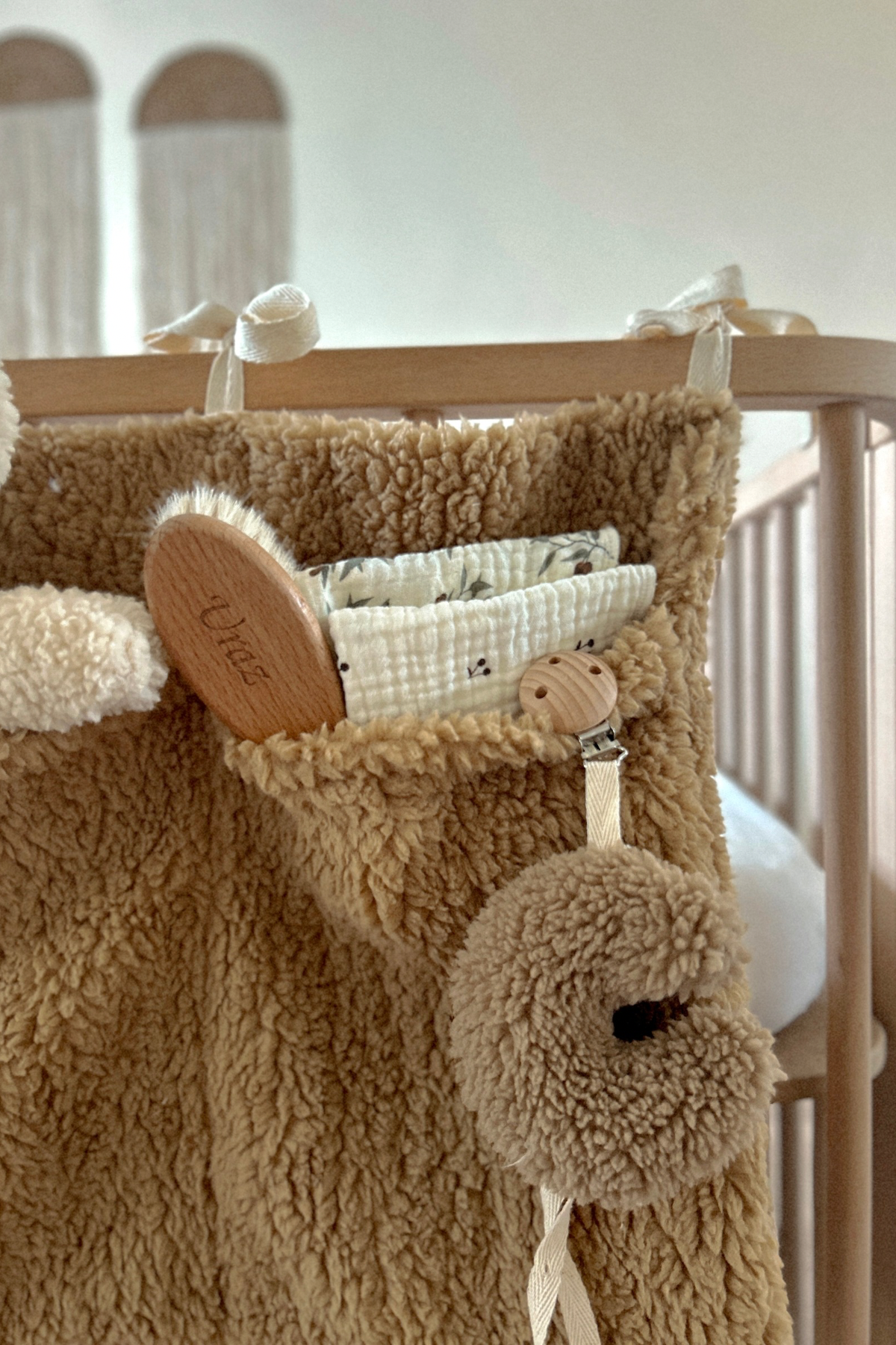 Crib Pocket Organizer – Nursery Storage for Toys, Diapers & Baby Accessories | Baby Shower Gift | Hanging Crib Caddy