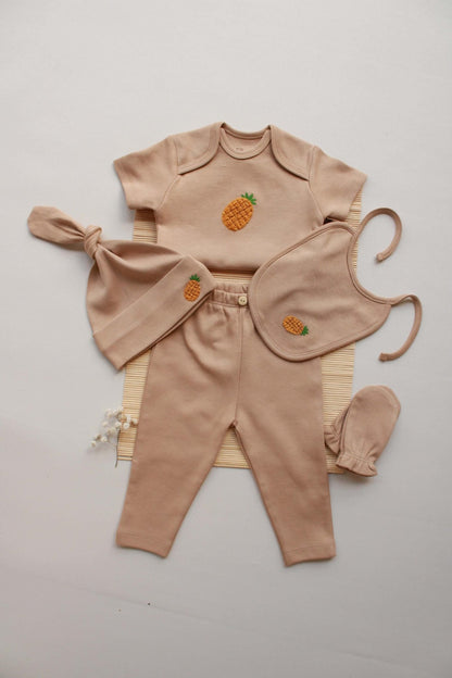 Newborn Gift Set | 100% organic cotton OEKO - TEX® 5 - Piece Bodysuit | Hat, Tights & Gloves for Infant Comfort | Boxed Baby Shower Present - VivimadeCa
