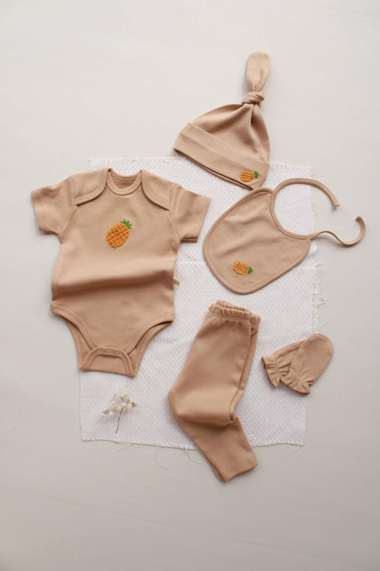 Newborn Gift Set | 100% organic cotton OEKO - TEX® 5 - Piece Bodysuit | Hat, Tights & Gloves for Infant Comfort | Boxed Baby Shower Present - VivimadeCa