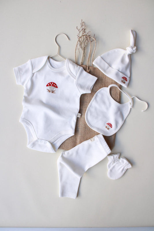 Newborn Gift Set | 5 - Piece Bodysuit | Hat, Tights & Gloves for Infant Comfort | Boxed Baby Shower Present | 100% organic cotton OEKO - TEX® - VivimadeCa