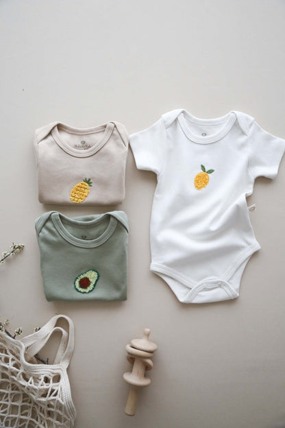 Newborn Onesie 3 - Pack Organic Cotton, Premium Soft Gender Neutral Newborn Wear, Ideal Baby Shower Gift, Eco - Friendly & Breathable Fabric - VivimadeCa