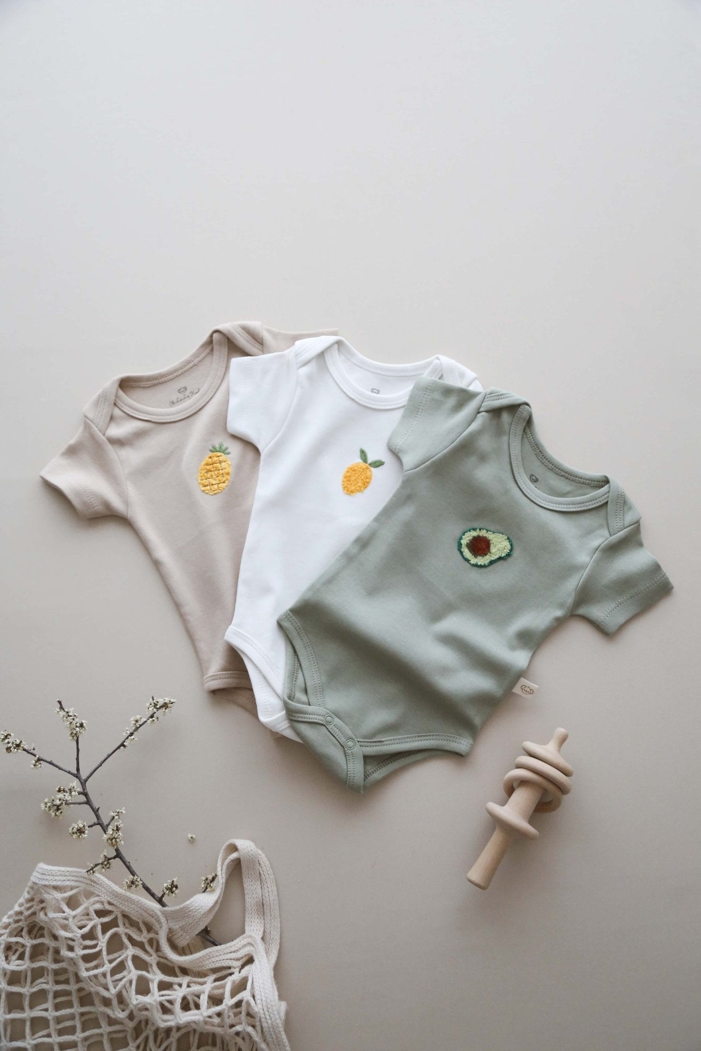 Newborn Onesie 3 - Pack Organic Cotton, Premium Soft Gender Neutral Newborn Wear, Ideal Baby Shower Gift, Eco - Friendly & Breathable Fabric - VivimadeCa