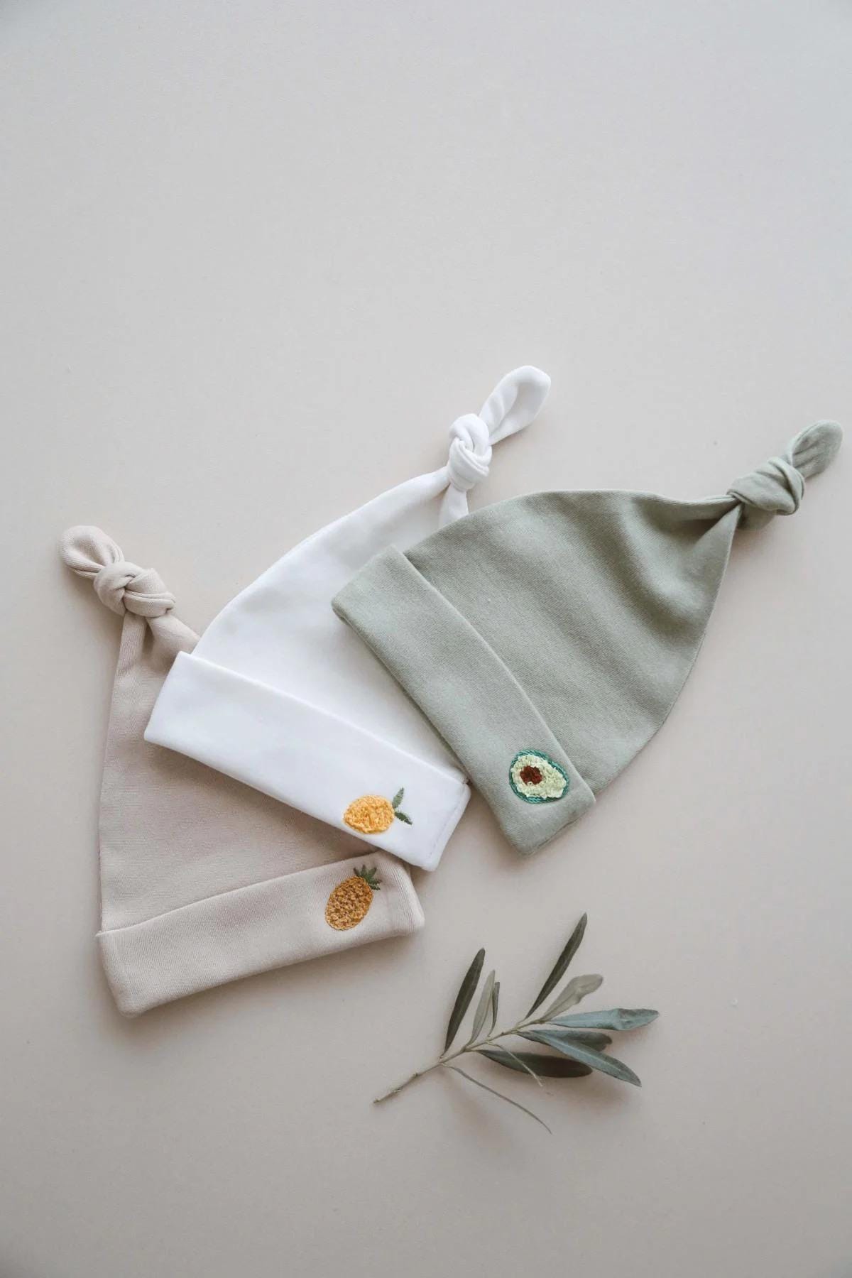 Organic Cotton Baby Hats 3 - Pack - Premium Quality Soft Ribbed Knot Beanies for Newborns & Infants | Perfect Baby Shower Gift Set - VivimadeCa