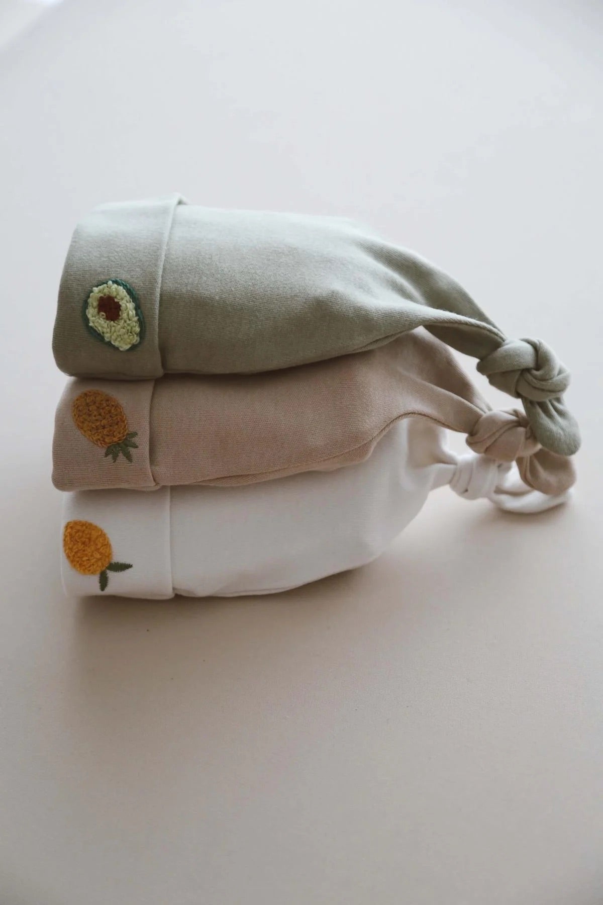 Organic Cotton Baby Hats 3 - Pack - Premium Quality Soft Ribbed Knot Beanies for Newborns & Infants | Perfect Baby Shower Gift Set - VivimadeCa